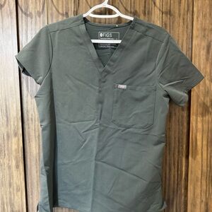 FIGS women’s jogger set